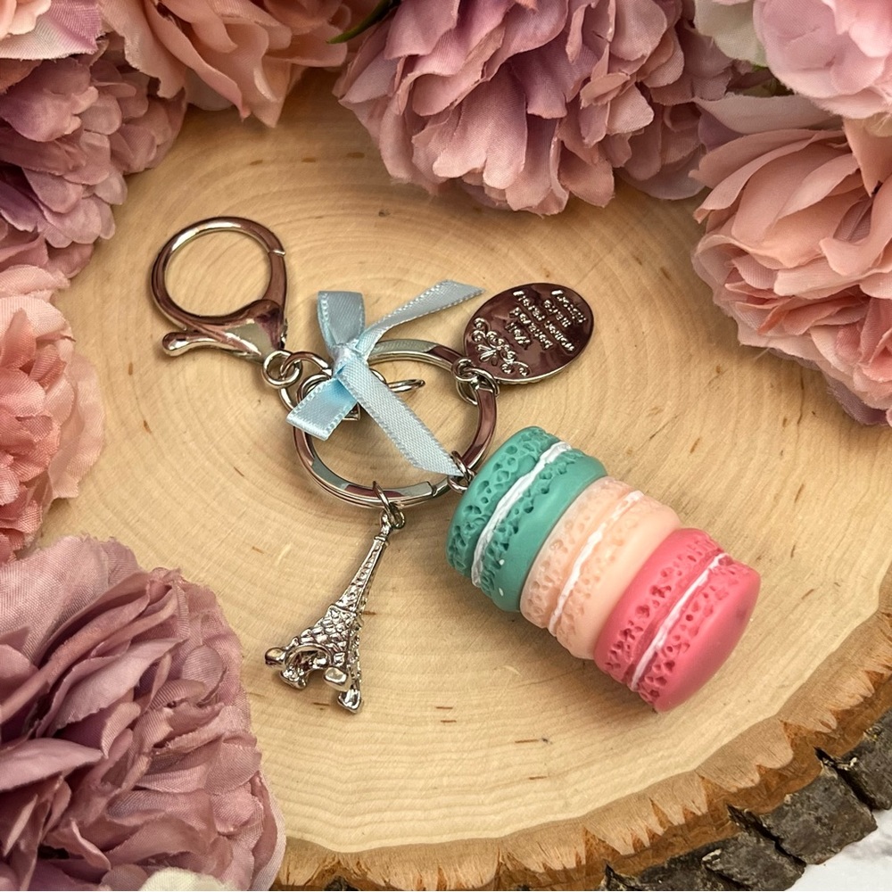 Colorful Macarons & Eiffel Tower Charm Keychain - Picture 6 of 13